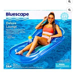 Deluxe lounge includes repair patch